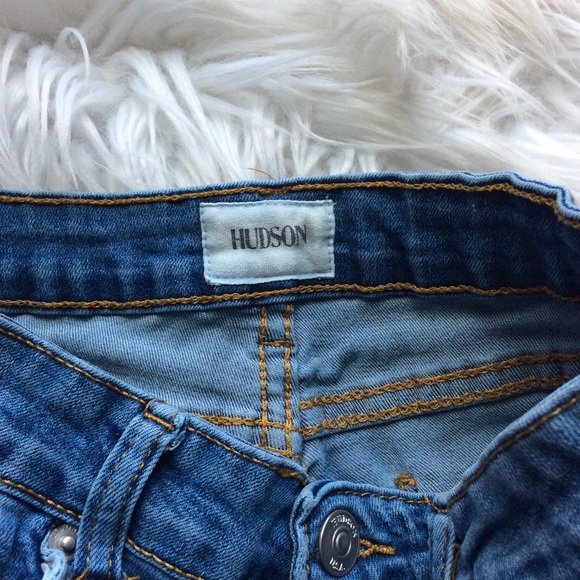 HUDSON Girl’s High Rise Distressed Shorts - Picture 6 of 9